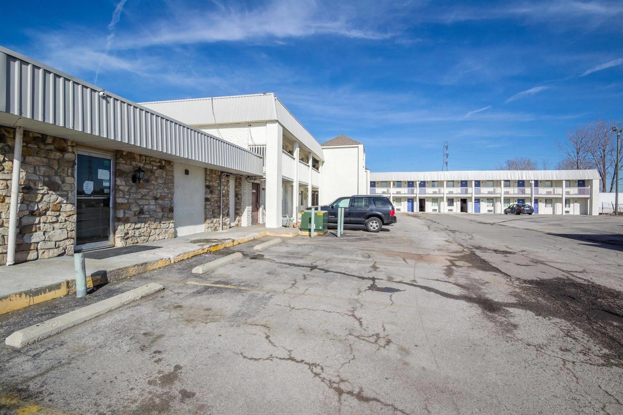 Hotel 465 By Regency Indianapolis Exterior photo